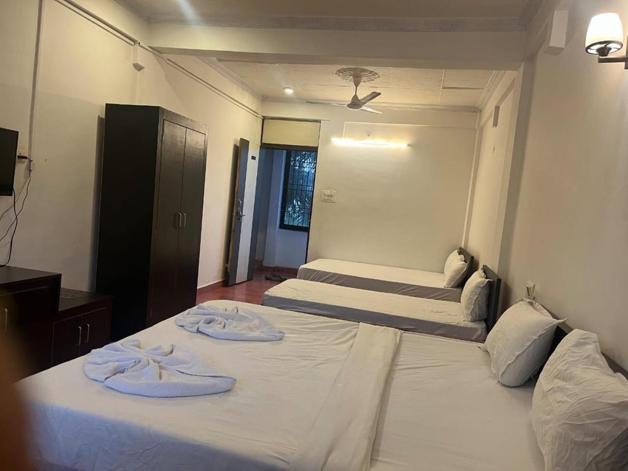 Hotel Pleasure Inn Near Turtle Beach Morjim Manage By Ld Group Of Hospitality Exteriér fotografie