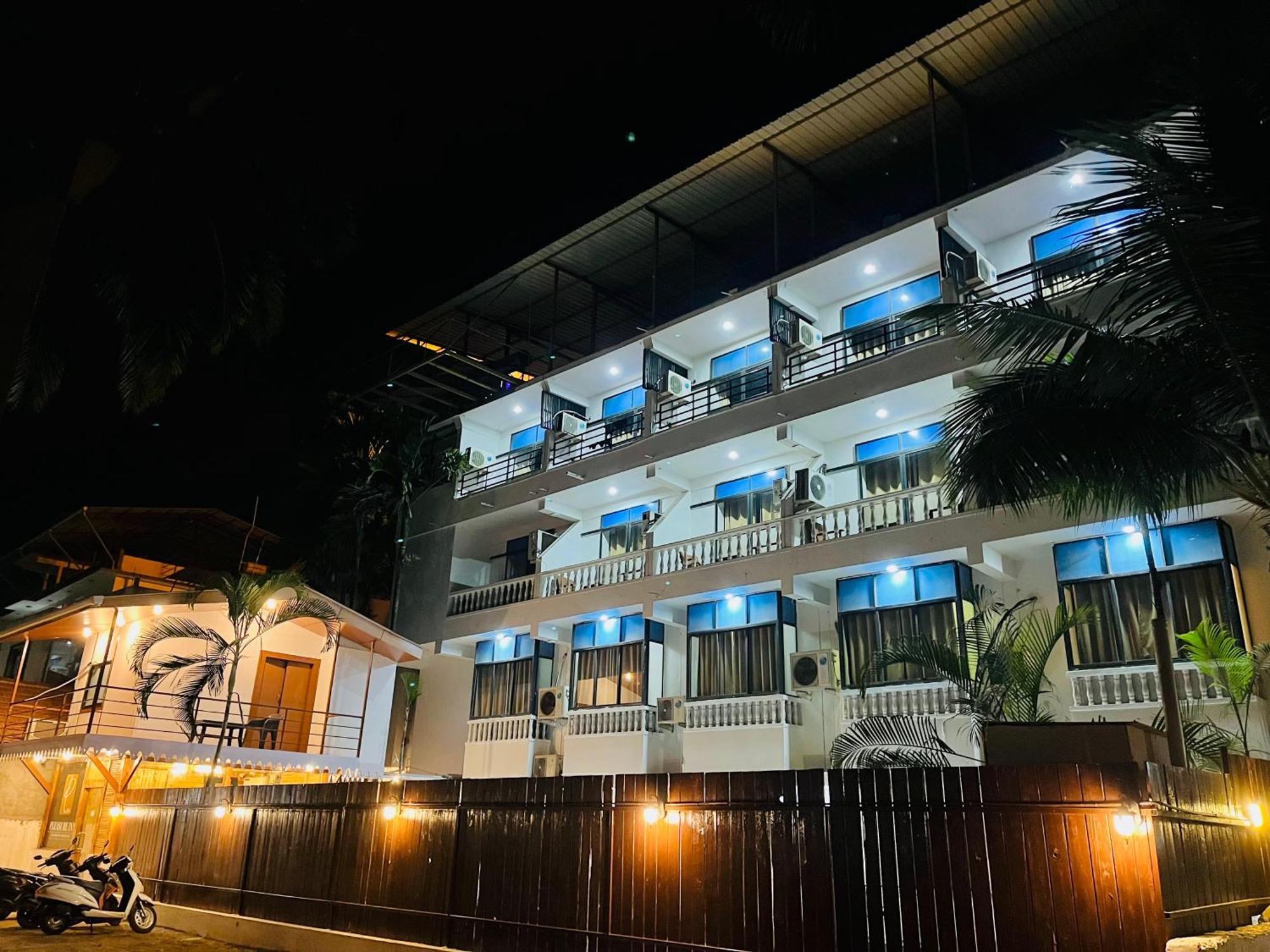 Hotel Pleasure Inn Near Turtle Beach Morjim Manage By Ld Group Of Hospitality Exteriér fotografie