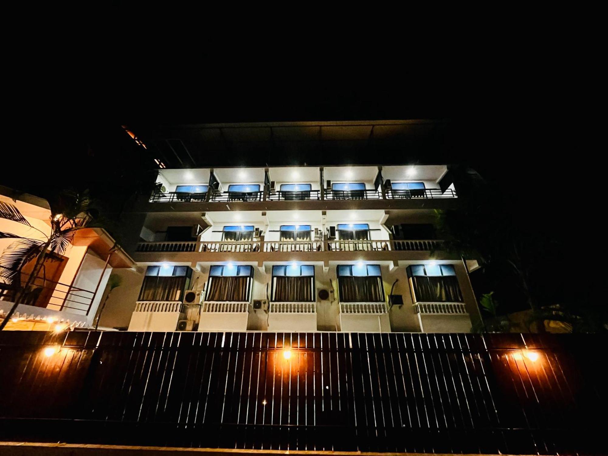 Hotel Pleasure Inn Near Turtle Beach Morjim Manage By Ld Group Of Hospitality Exteriér fotografie