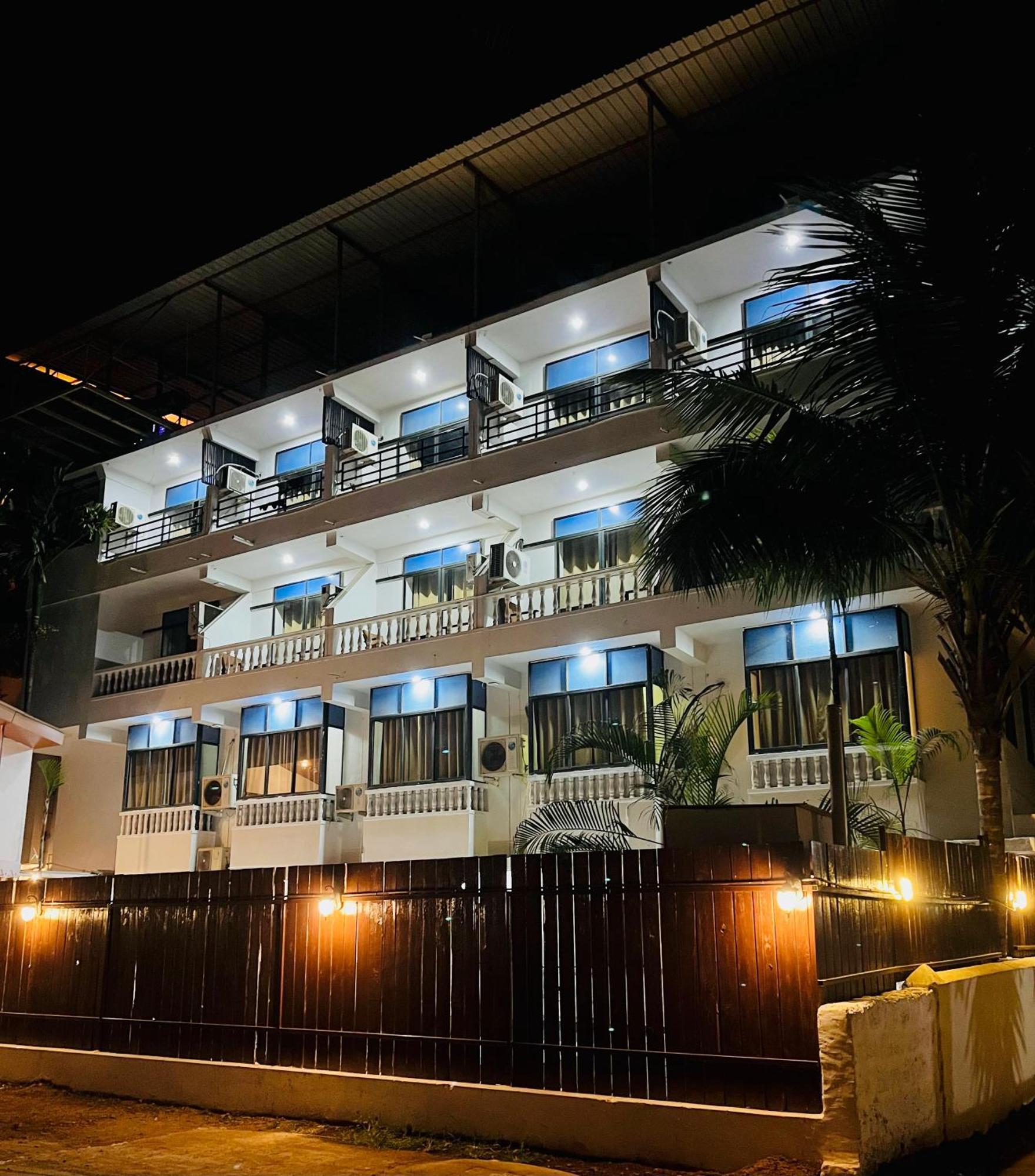 Hotel Pleasure Inn Near Turtle Beach Morjim Manage By Ld Group Of Hospitality Exteriér fotografie